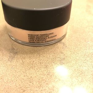 MAC iridescent powder
